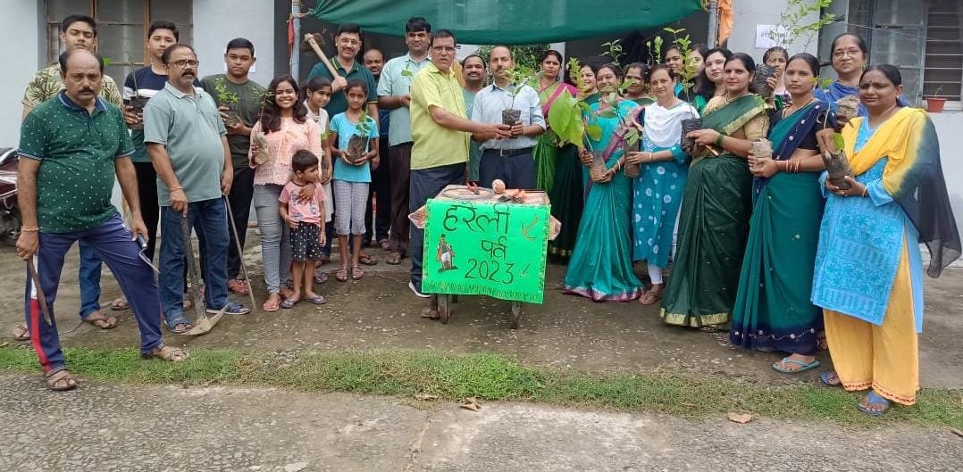 डीएवी कॉलोनी बरतुंगा में हरेली पर्व मनाया गया।